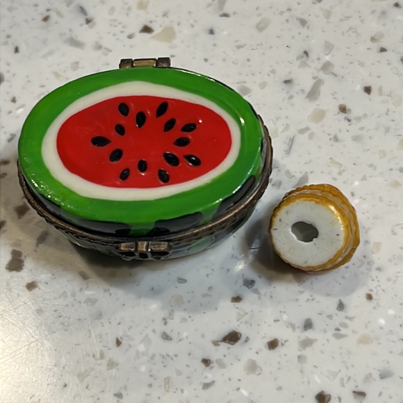 Watermelon hinged trinket box with picnic basket inside - Picture 5 of 12